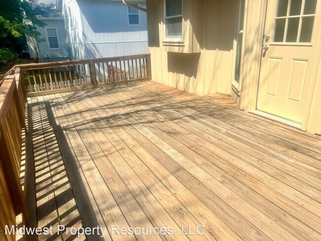 Building Photo - 3 br, 2 bath House - 1100 NE Ball Dr