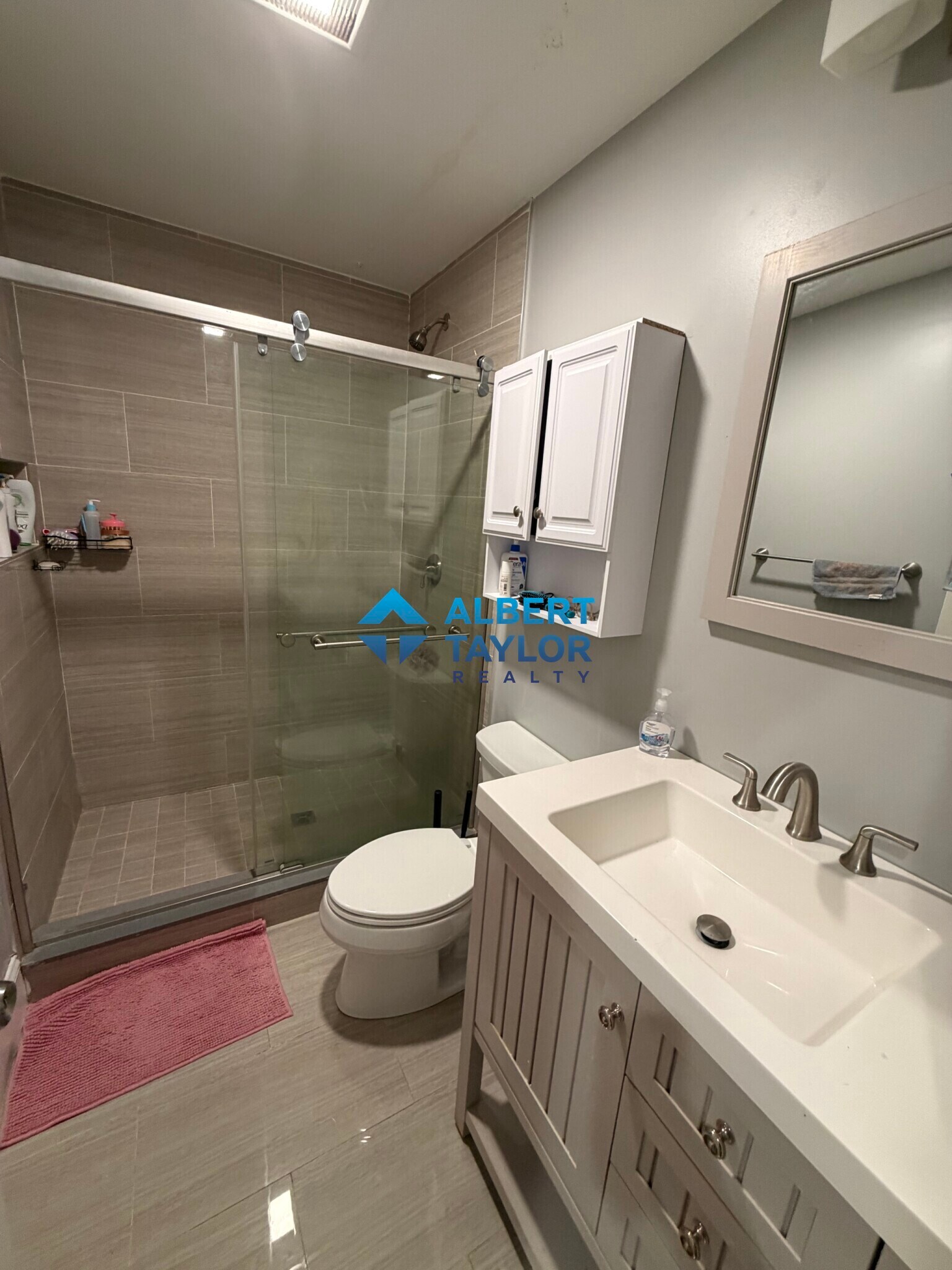 Building Photo - 92 Calumet St