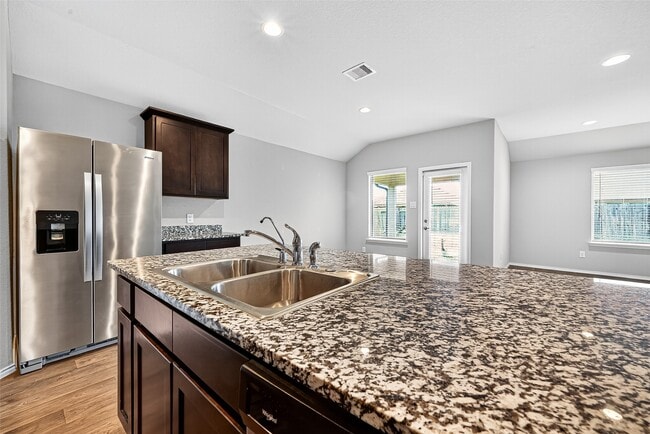 Building Photo - 1610 Bear Spring Dr
