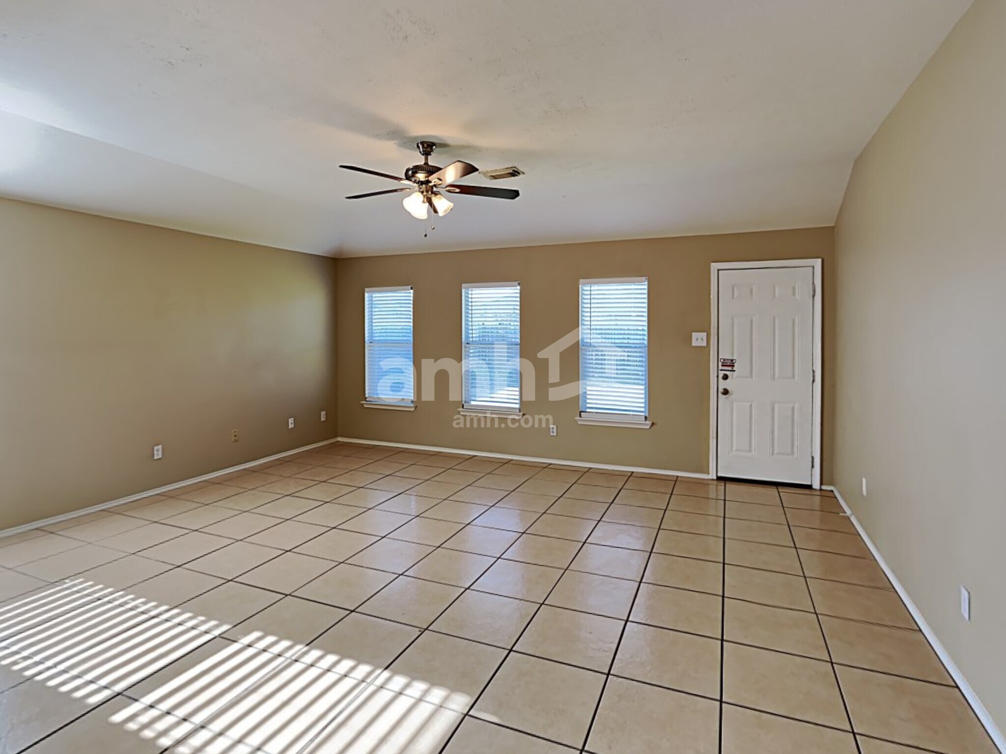 Building Photo - 7710 Eldergrove Ln