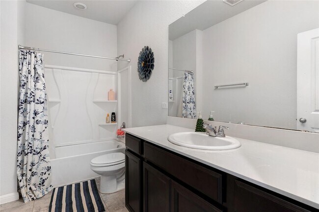 Building Photo - 420 Winding Hollow Ln