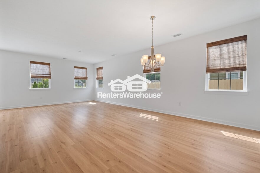 Building Photo - 500 Middleton Wy