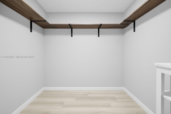 Building Photo - 707 NE 27th Ave