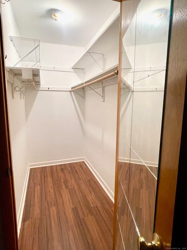 Building Photo - 31 Glenwood Ave