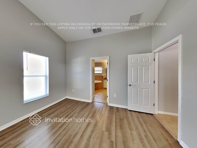 Building Photo - 5711 Lakeside Landings Blvd