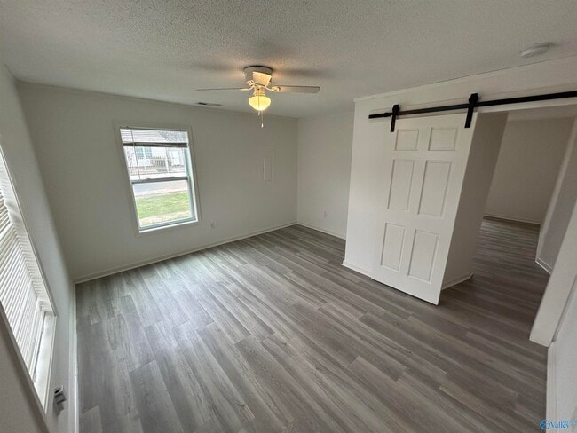 Building Photo - 2910 2nd Ave NW