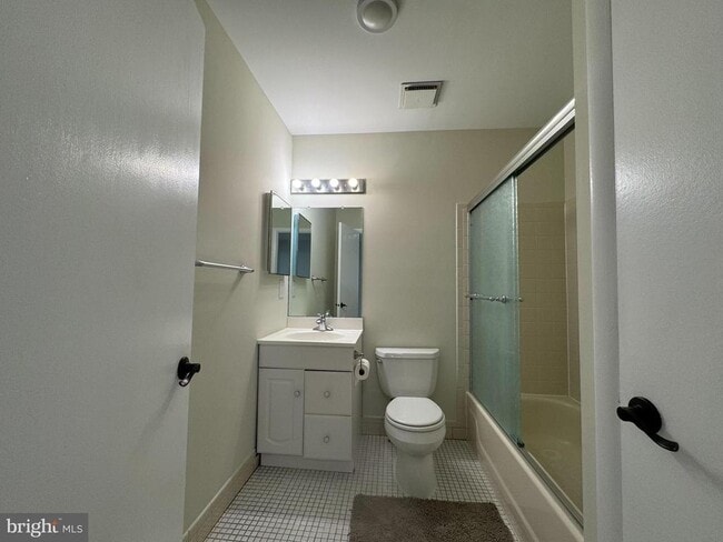 Building Photo - 45 Windsor Mews