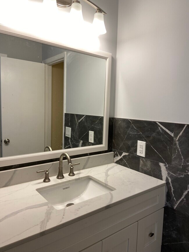 Building Photo - Rental by Owner