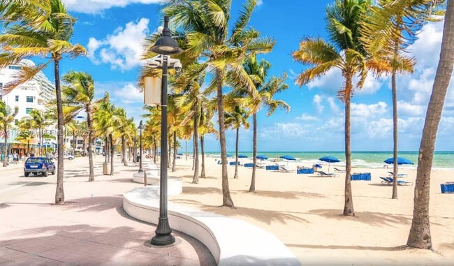 Building Photo - 909 NE 7th St