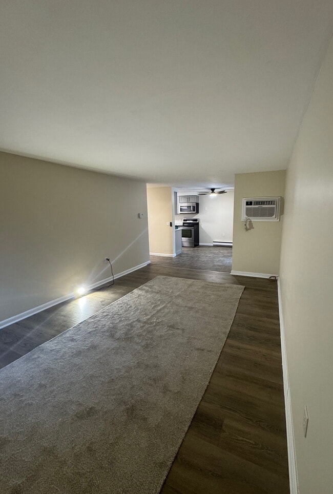 Large Living Room - 44 Watertree Dr