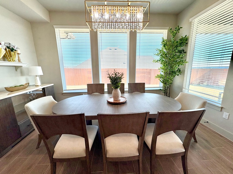 Building Photo - 275 Ginger St