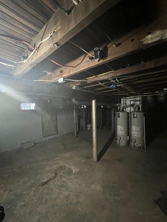 Building Photo - 9913 Mt Auburn Ave