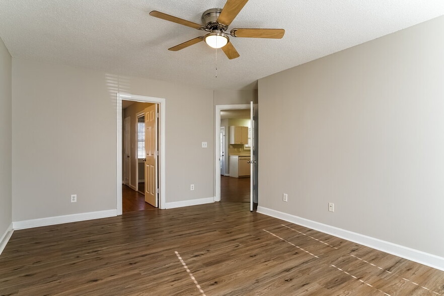 Building Photo - 602 Coventry Dr