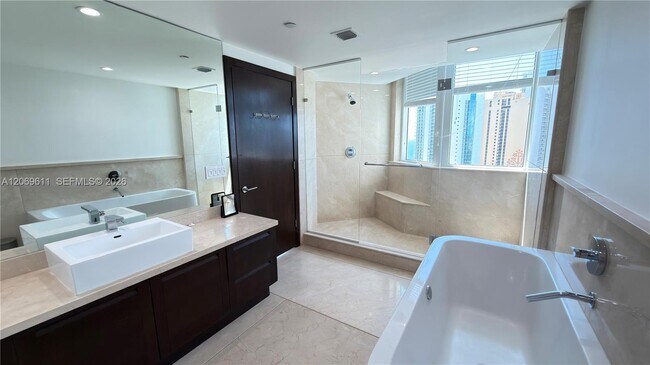Building Photo - 150 Sunny Isles Blvd
