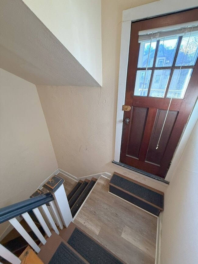 Building Photo - 42 N Breese Terrace
