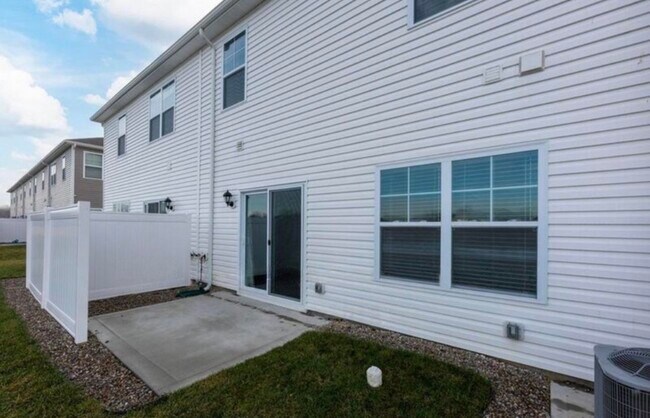 Building Photo - 6296 Marinelli Dr S