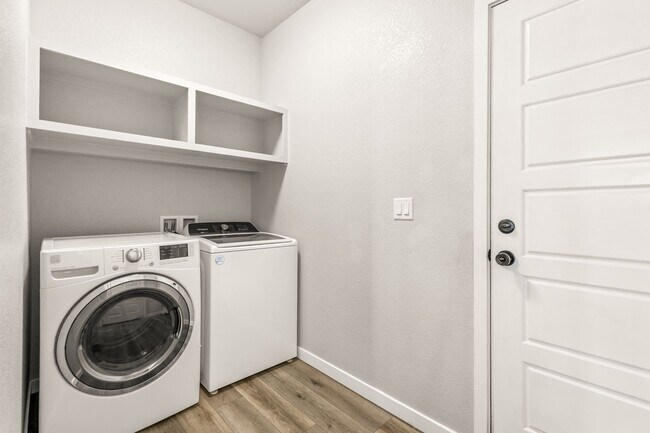 Building Photo - 6837 Grassy Range Dr