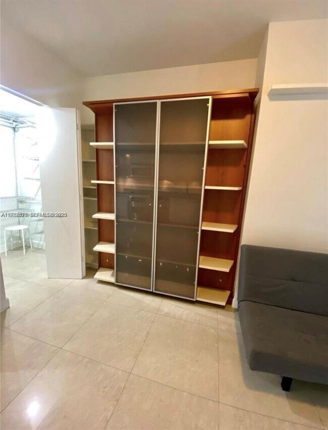 Building Photo - 185 SW 7th St