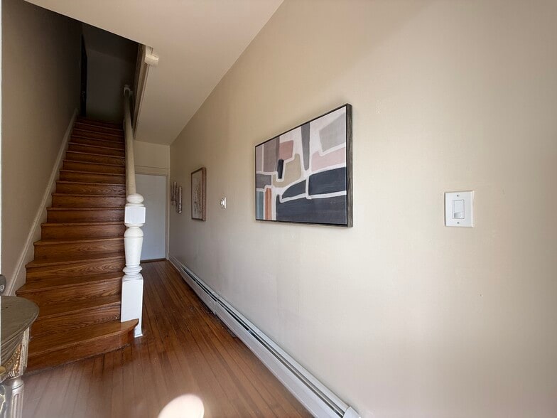 Building Photo - 238 Claremont Ave