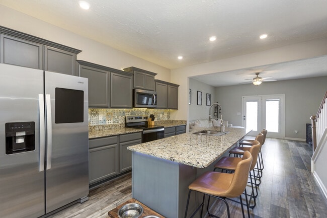 Building Photo - 774 Bradburn Village Way
