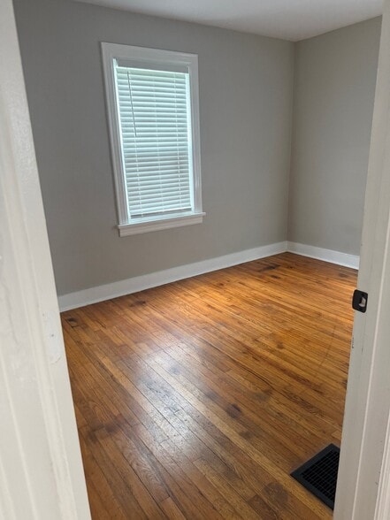 Building Photo - 610 Kingwood Dr