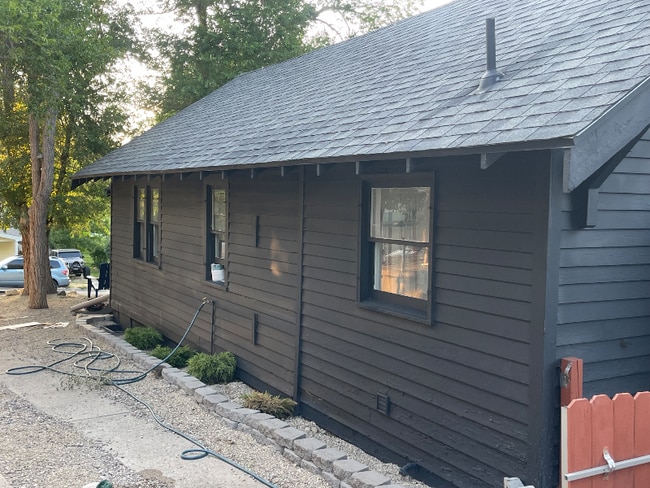 Building Photo - 627 S Melrose St