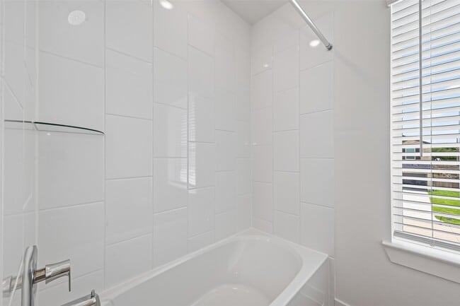 Building Photo - 1738 Revolution Way