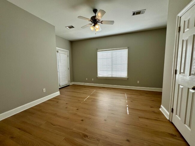 Building Photo - 3218 Veterans Memorial Pkwy