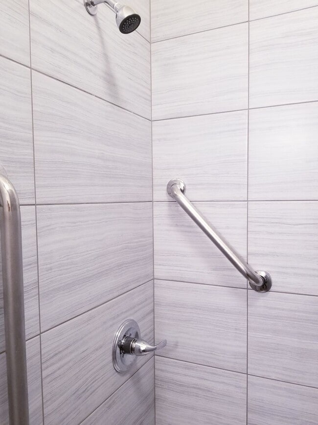 Building Photo - Broadwell, LLC (Broadway-Powell)