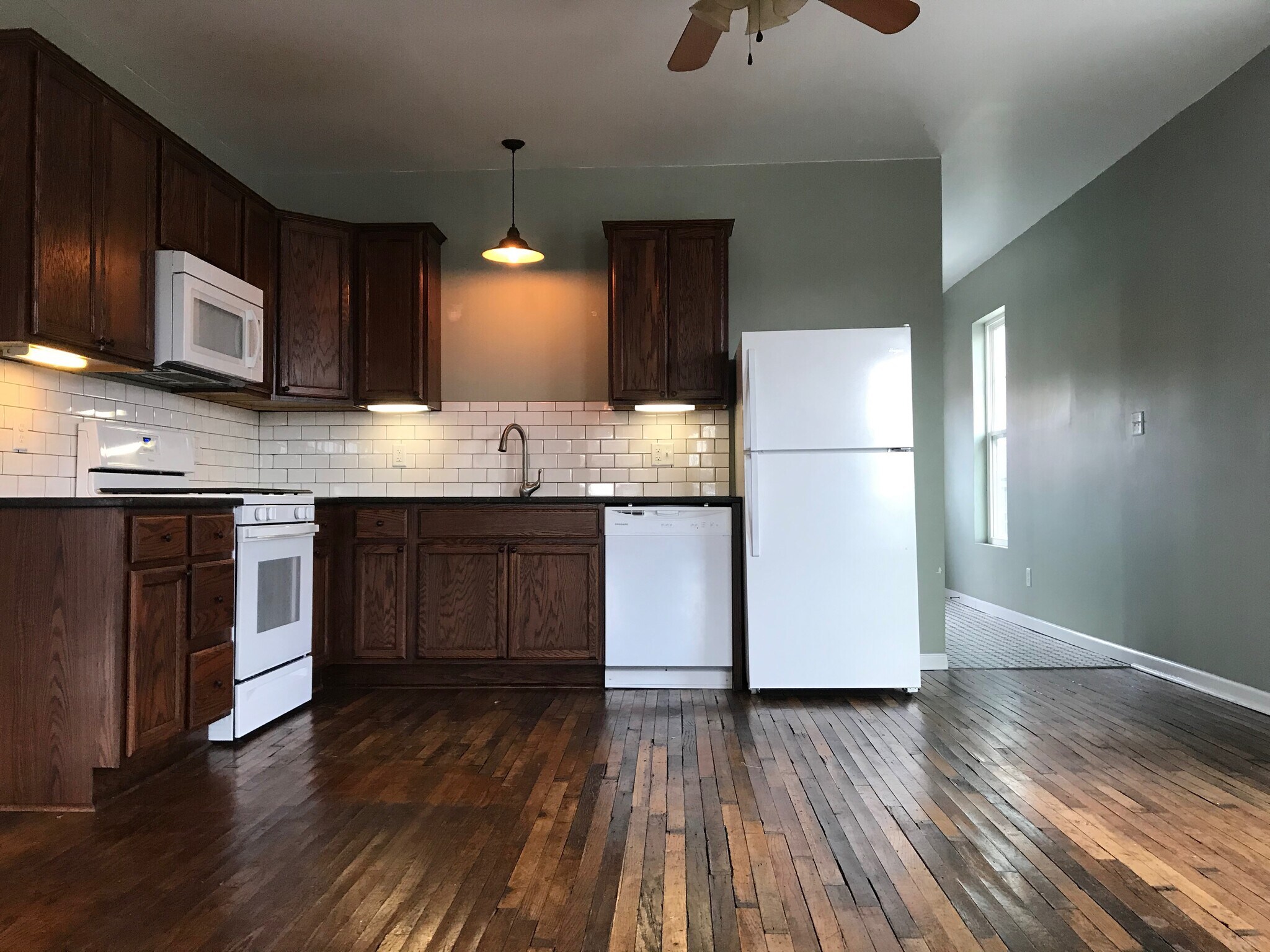 Building Photo - 801 S 4th St