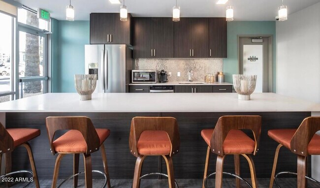 Building Photo - 425 W Osborn Rd