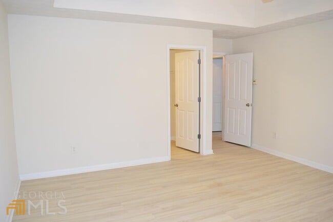 Building Photo - 43 Churchill Park Dr