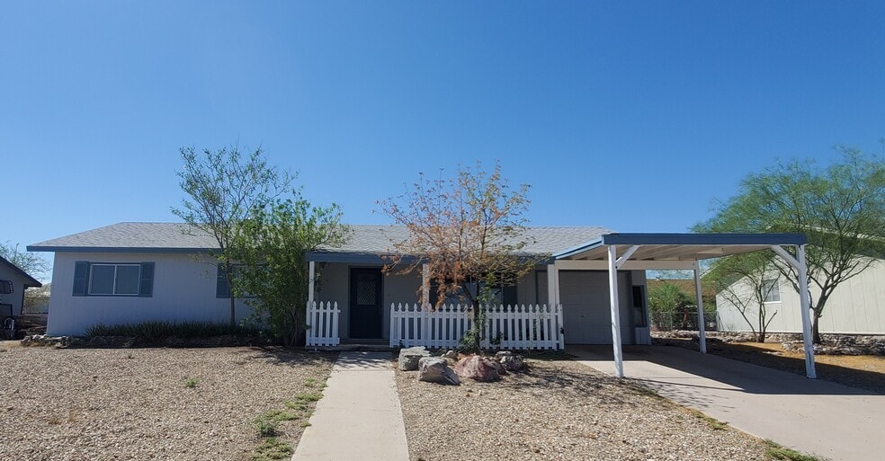 131 W 11th - 131 W 11th St