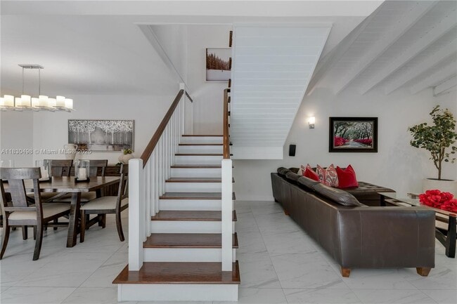 Building Photo - 4830 San Amaro Dr