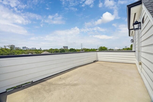 Building Photo - 4506 Yupon St