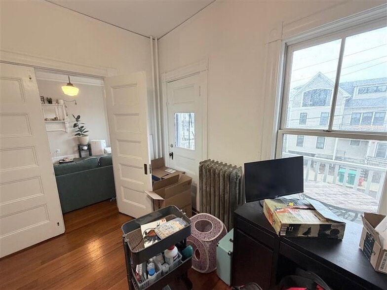 Building Photo - 13 Linden Ave