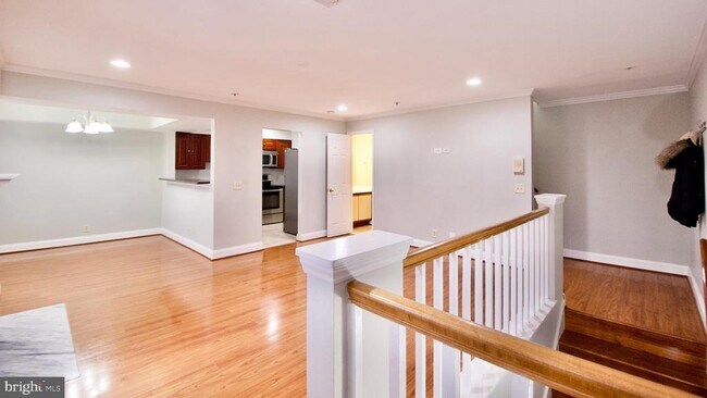 Building Photo - 5705 Chapman Mill Dr
