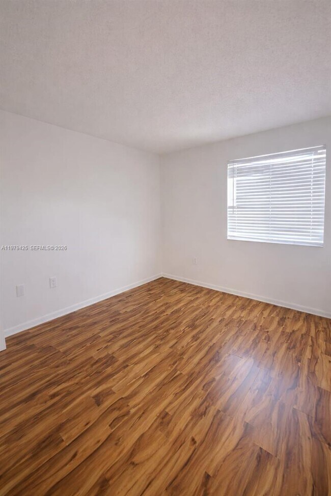 Building Photo - 15761 SW 137th Ave