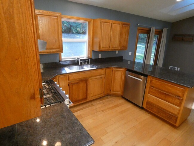 Building Photo - APPLICATION PENDING - *PNW Delight**