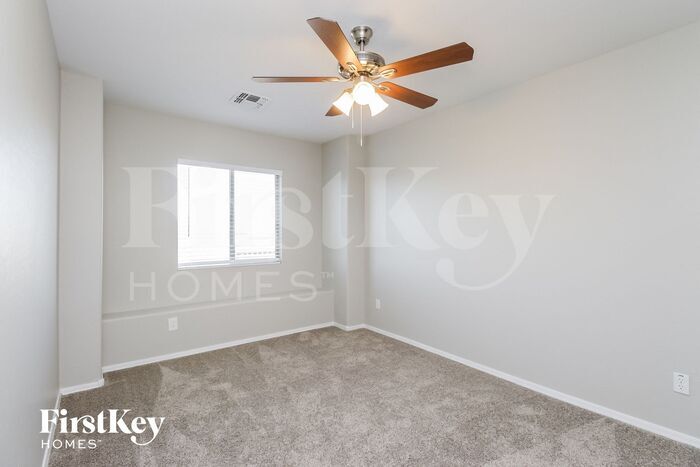 Building Photo - 39405 N Marla Cir