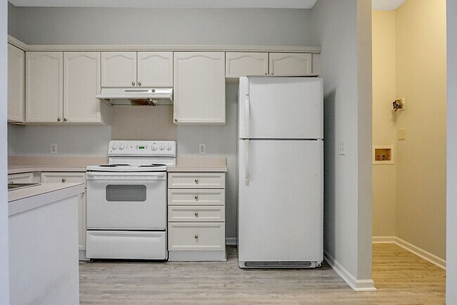 Building Photo - Cozy Comfort & Convenience: Your New 3 BR,...