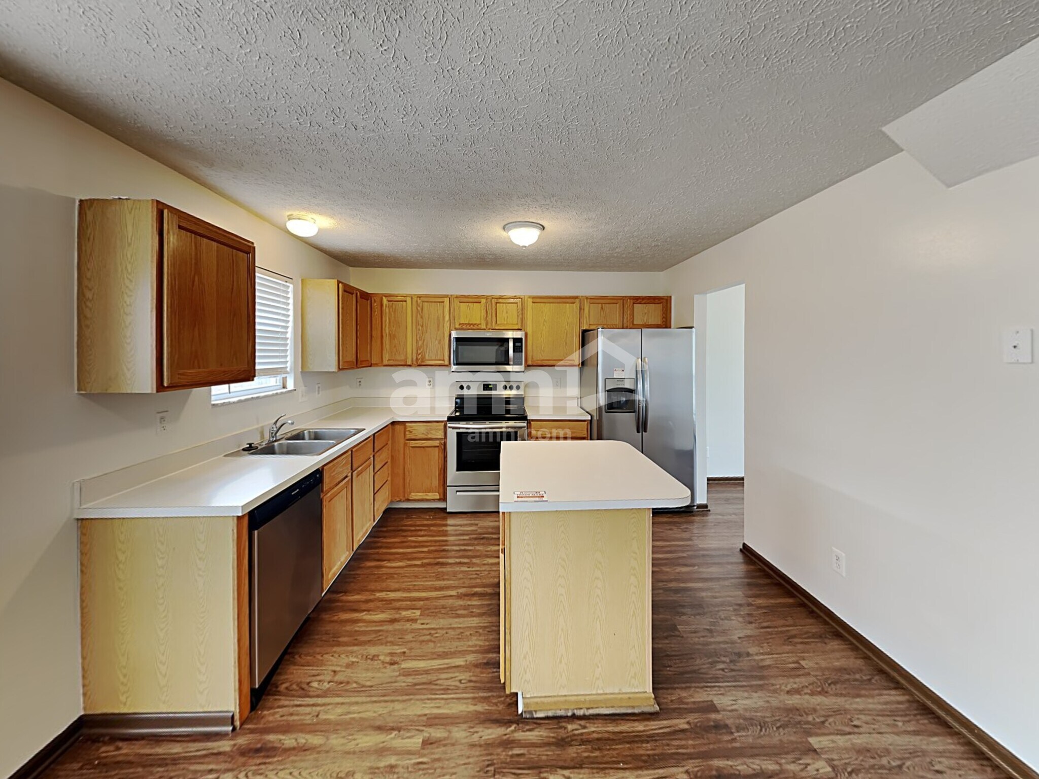 Building Photo - 6687 Jennyann Way