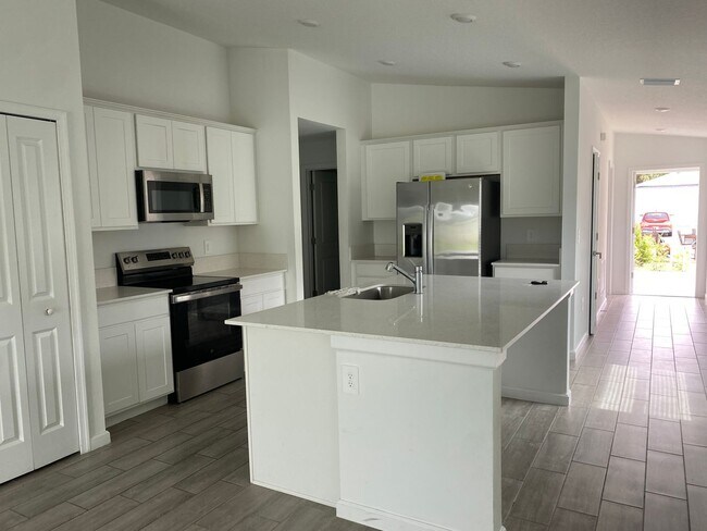 Building Photo - 1668 Colebrook Cir SW