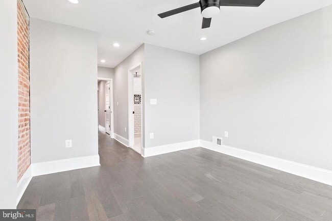 Building Photo - 263 S Robinson St