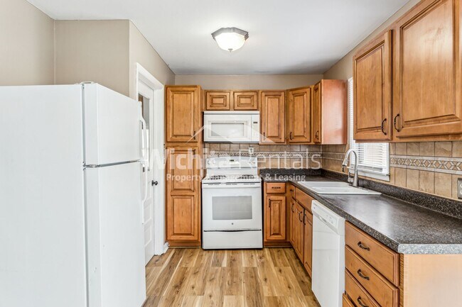 Building Photo - 2 bedroom 1 bath home