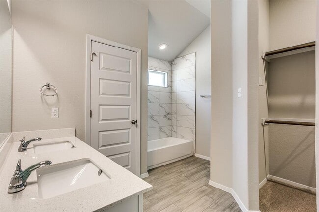 Building Photo - 2800 Joe Dimaggio Blvd