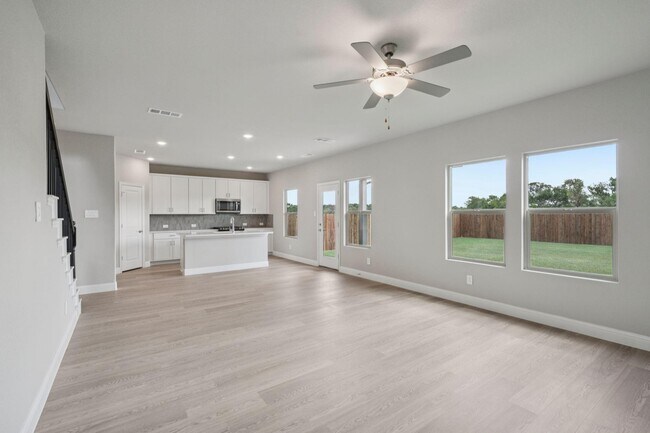 Building Photo - 2116 Gustavus Dr