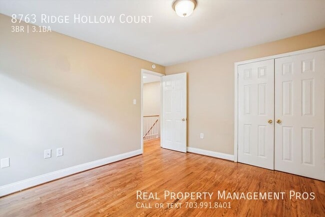 Building Photo - 8763 Ridge Hollow Ct