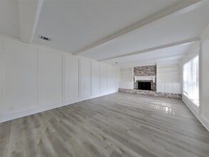 Building Photo - 15806 Crystal Brook Dr