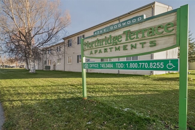 Building Photo - 424 E Dogwood Ave